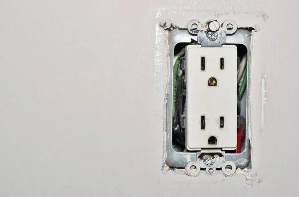 Choosing the Right Electrician for Rewiring in Vineyard